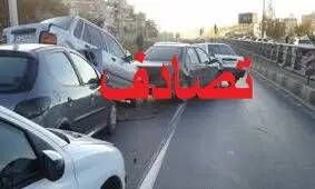 تصادف زنجیره‌ای ۲۶ خودرو در آزادراه کرج-قزوین / ۱۰۸ نفر حادثه دیدند