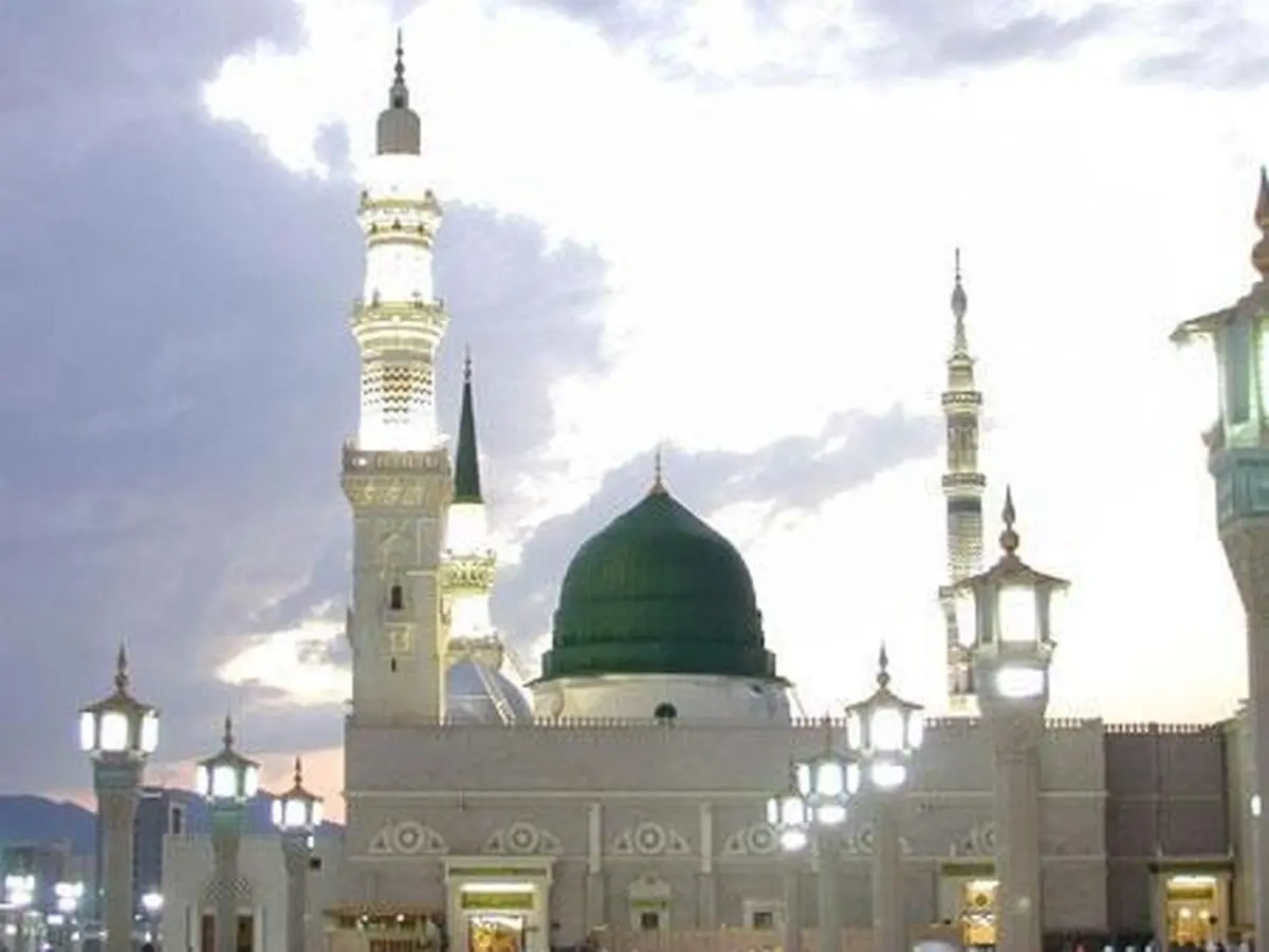 پیامبر(ص) در آخرین لحظات عمرشان چه گفتند؟/ داستان عجیب مردی که خواست رسول خدا(ص) را حد بزند