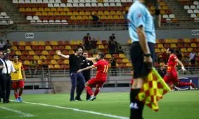 نساج‌های سابق، مثلث برد فولاد