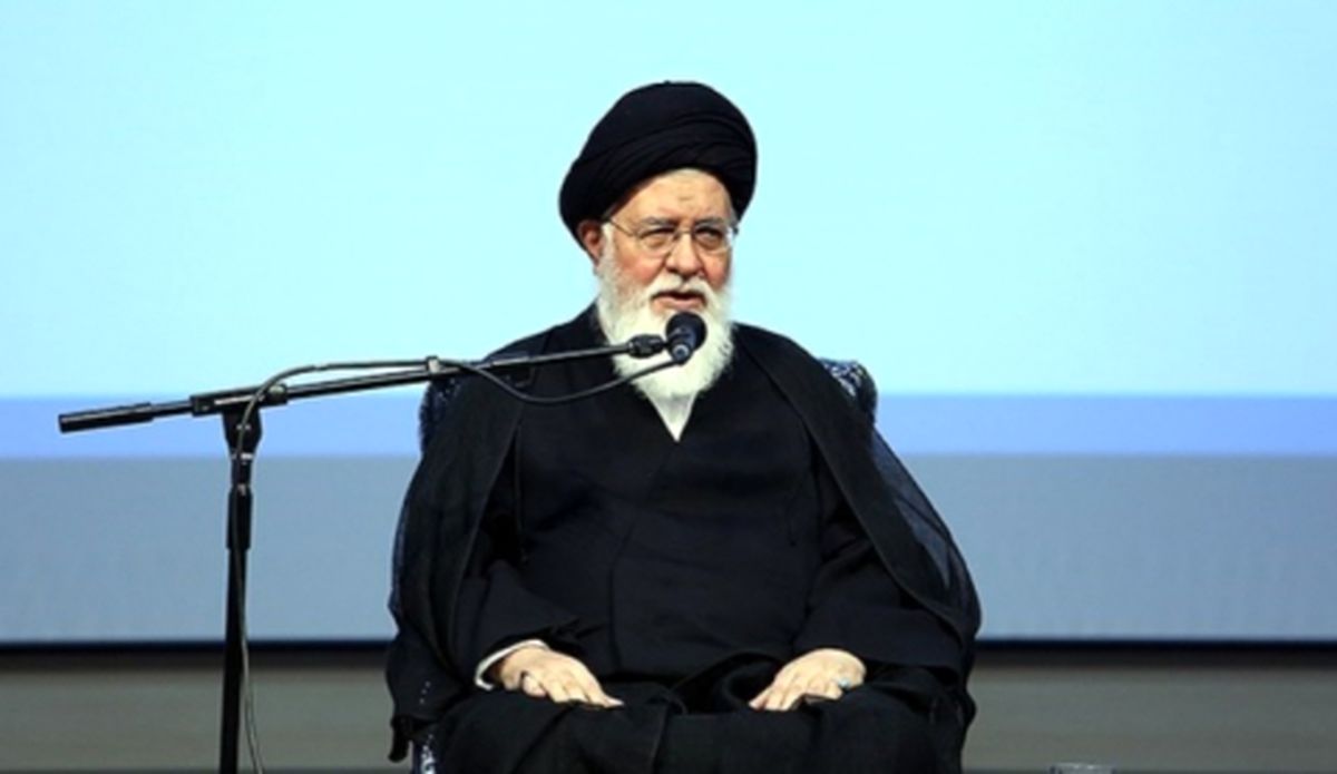 امام جمعه مشهد: دانشآموزان باید راهبرد شهید فهمیده را پیادهسازی کنند
