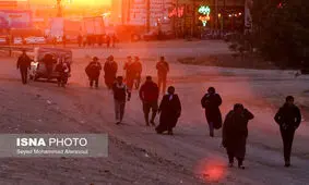 پیاده روی زائران امام رضا(ع) به سمت مشهد+ عکس