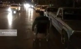 نبود معابر و پیاده رو مناسب در خیابان هاشمی نژاد ویژه معلولین