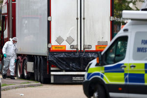 کشف کامیون حامل مهاجران غیرقانونیِ به مقصد انگلیس
