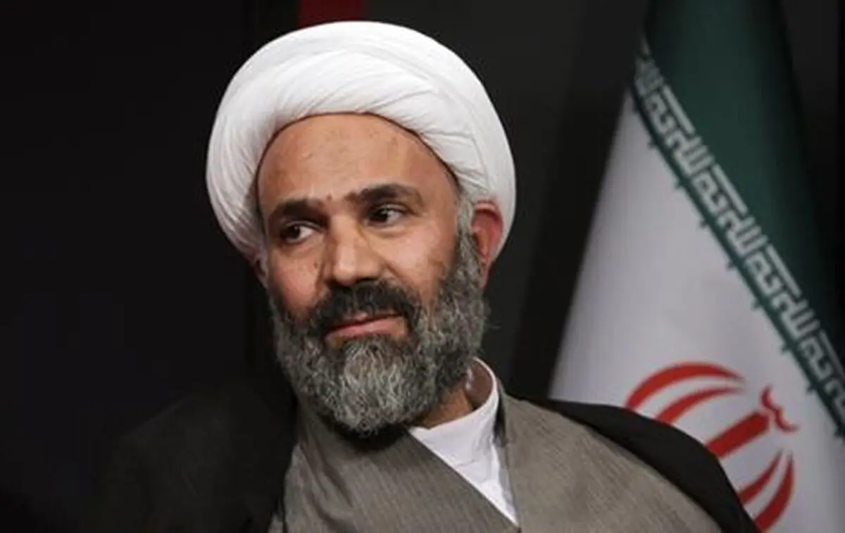 آینده‌فروشی دولت استقلال کشور را در معرض خطر قرار می‌دهد