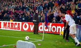 فیگو: خشم هواداران بارسلونا به نفعم شد