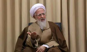 آیت الله جوادی آملی: وجود مدیران فاسد، به دشمن مجال می دهد کشور را ناآرام کند/سپاه و ارتش بازوی مقتدر کشورند