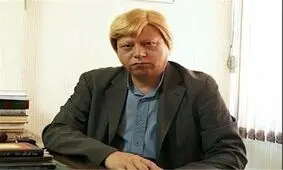 محمد بهشتی: نیامدن گردشگر ربطی به حجاب ندارد / اگر از آسمان سنگ ببارد گردشگر به ایران می‌آید