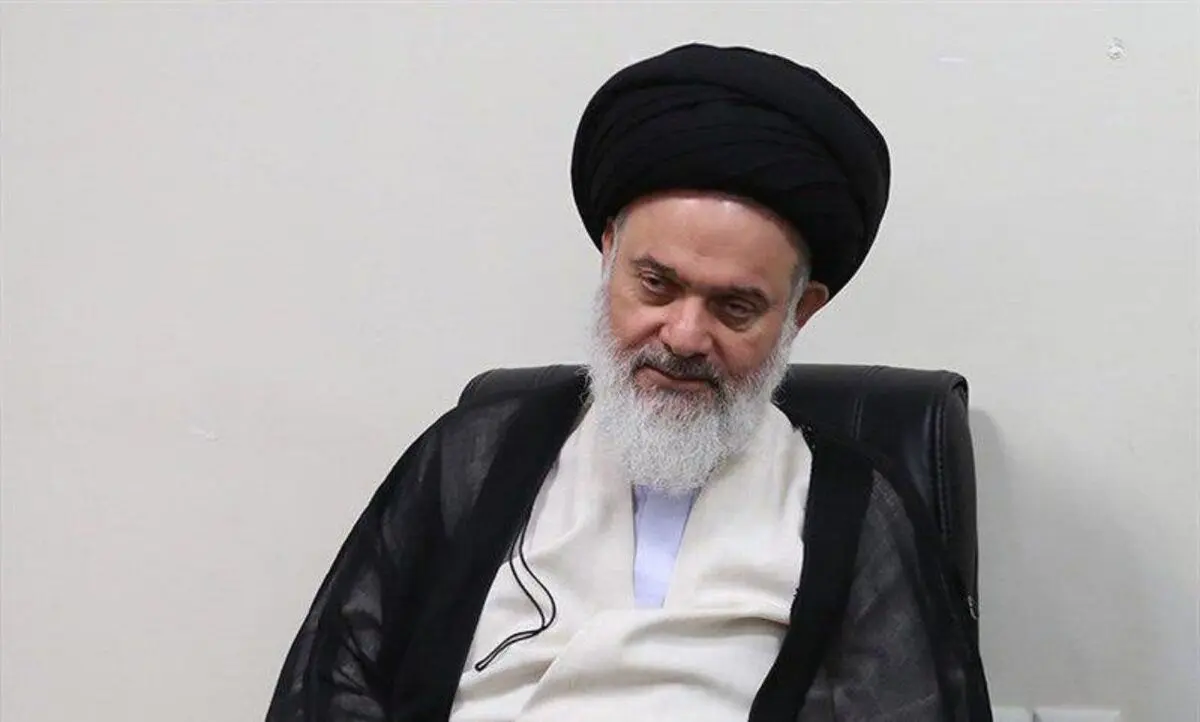 آیت‌الله حسینی‌بوشهری در بیمارستان بستری شد