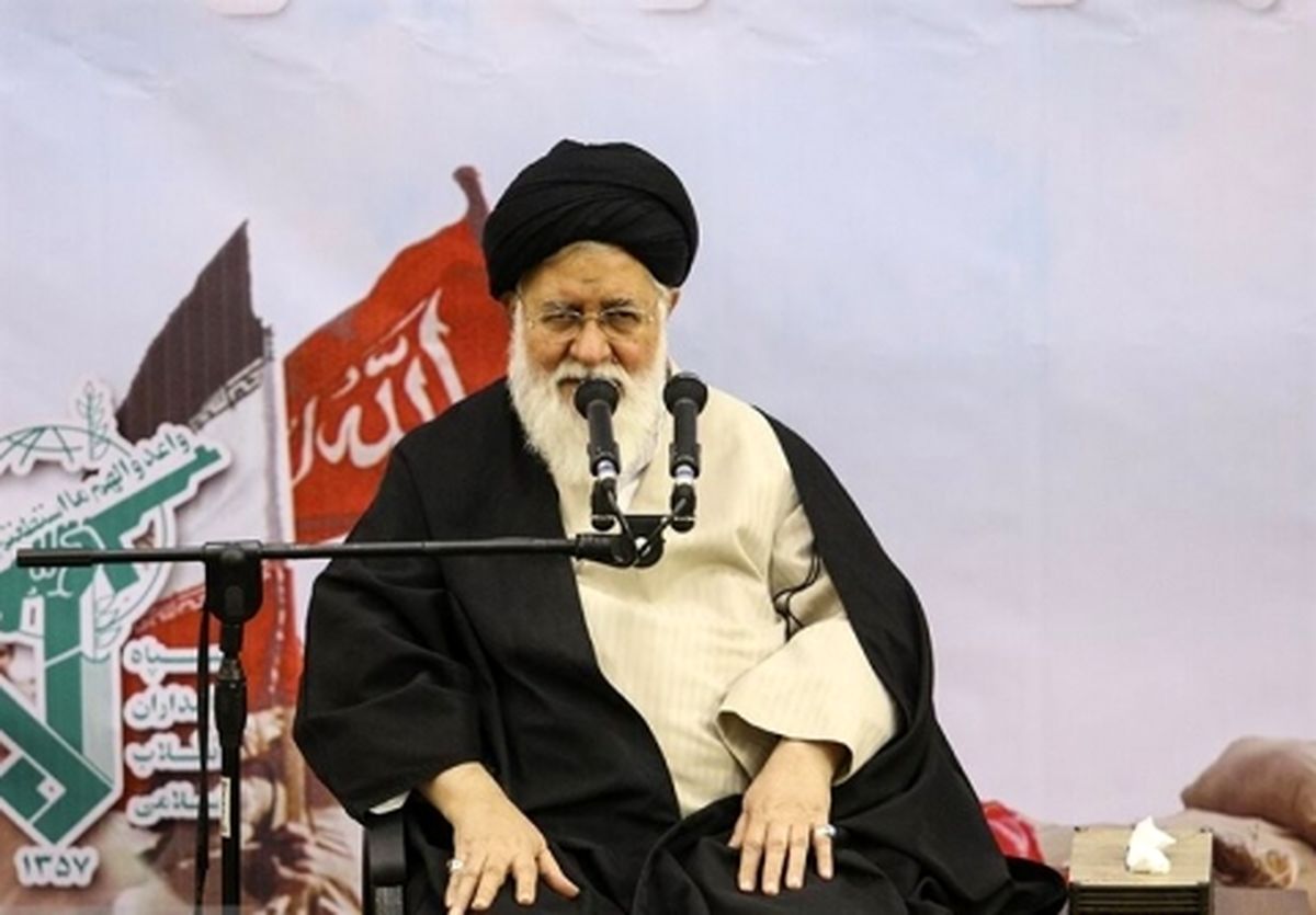 امام جمعه مشهد: اقمار آمریکا به این کشور بیاعتمادند؛ «اختلال در درک ایران» مشکل اصلی آمریکاست