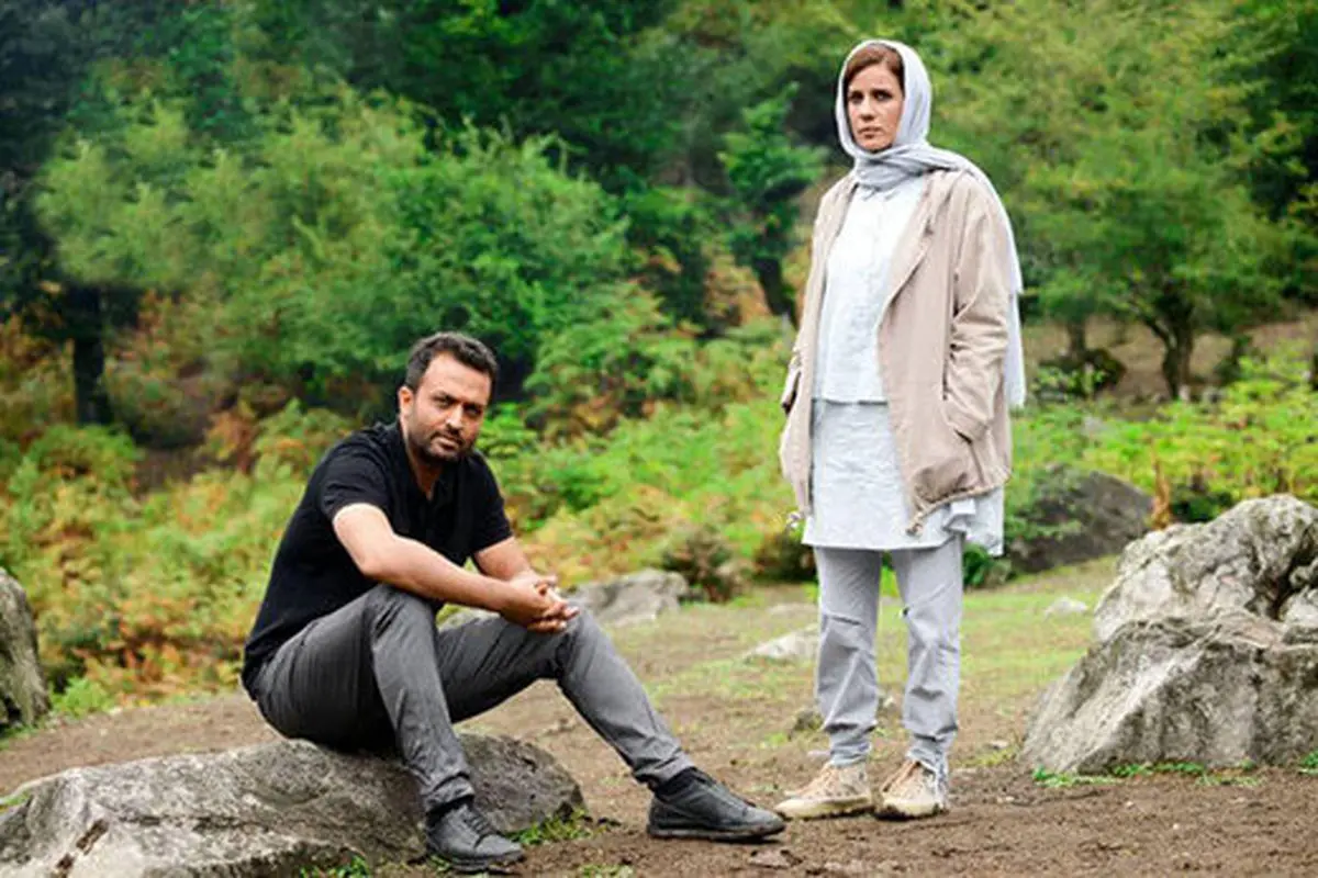 مصطفی زمانی و سارا بهرامی با «کرگدن» در شبکه نمایش خانگی