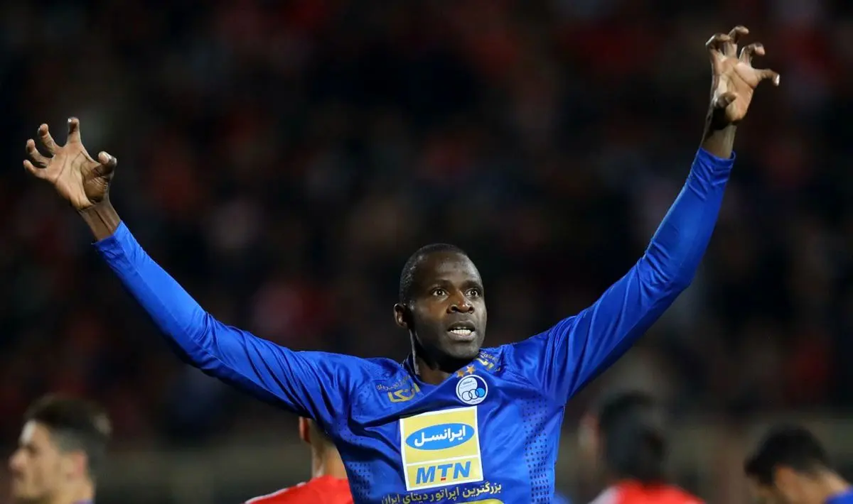 دیاباته هت‌تریک کرد، تراکتور زمین‌گیر شد