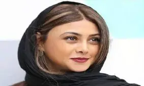آزاده صمدی با گریمی متفاوت در نمایش «آن دیگری»