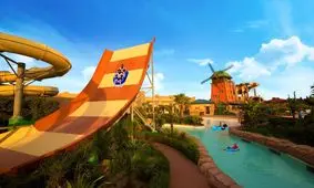 معرفی تفریحات آبی کیش، بنانا بهتر است یا پاراسال؟