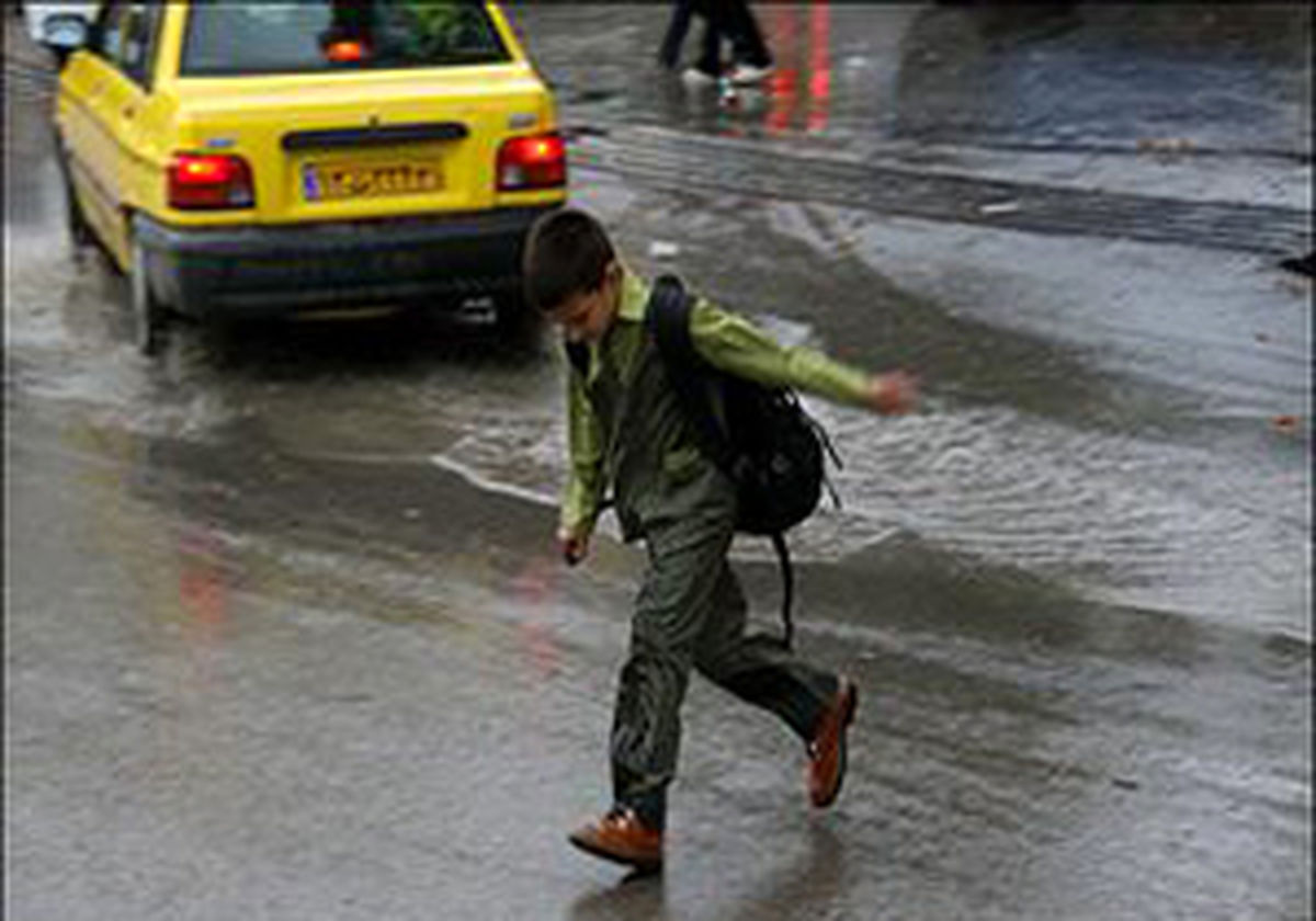 تعطیلی مدارس گلوگاه به علت بارش شدید باران