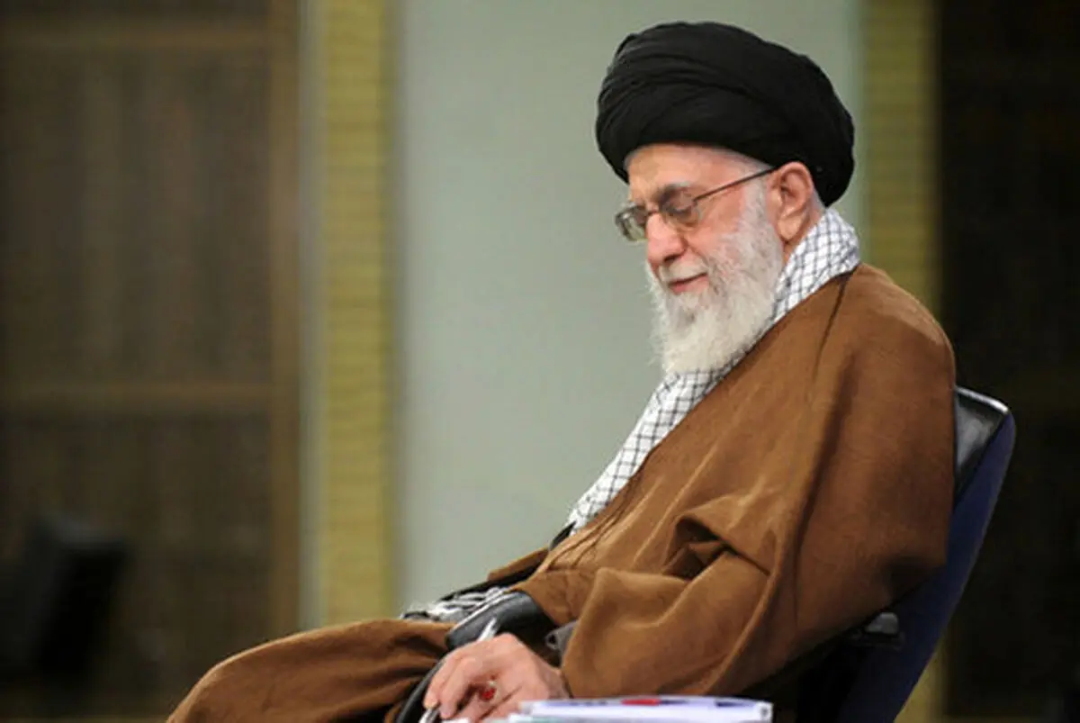 جمله‌ای مهم از رهبر انقلاب درباره امانوئل مکرون در توئیتر سایت KHAMENEI.IR