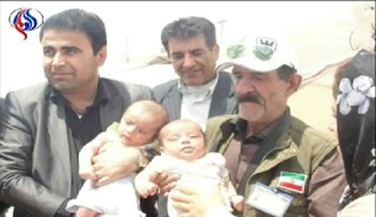 نجات دوقلو ده ماهه از زیر آواز زلزله مشهد