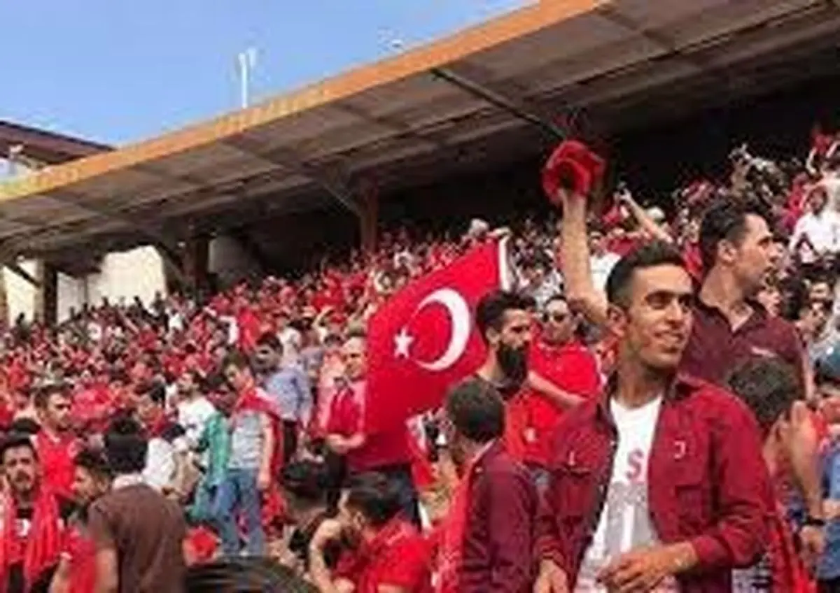 شعارهای تجزیه‌طلبانه در ورزشگاه‌ها از بیرون کشور هدایت می‌شود