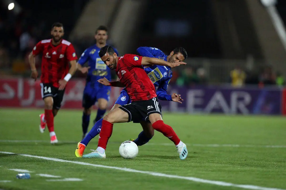 خطر محرومیت بیخ گوش 3 بازیکن تراکتور