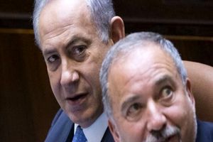 فشار راست‌گرایان اسرائیلی بر لیبرمن برای بازگشت به ائتلاف با نتانیاهو