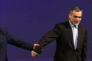 ادعای مشاور احمدی نژاد: حسین فریدون در زندان نیست!