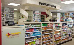 بنیادی: وزارت بهداشت نباید افزایش قیمت دارو را از جیب مردم پرداخت کند