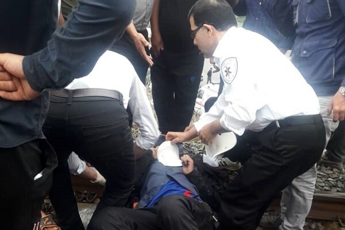 حادثه در ریل قطار پلیسراه سراوان به سنگر برای دانشآموز ۱۶ ساله