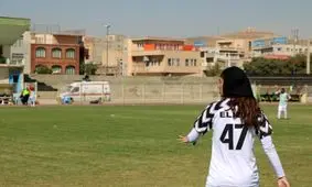 فوتبالیست زنی که حامی کودکان سندروم داون است