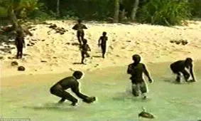 این قبیله آدمخوارها به هیچکس رحم نمی کنند + تصاویر