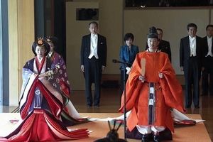 امپراتور جدید ژاپن رسماً تاجگذاری کرد