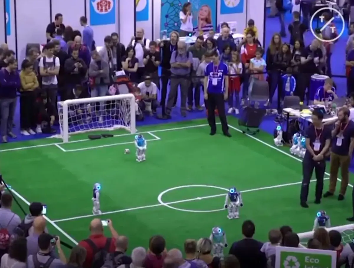 رونمایی از نسل جدید ربات‌های فوتبالیست انسان‌نما