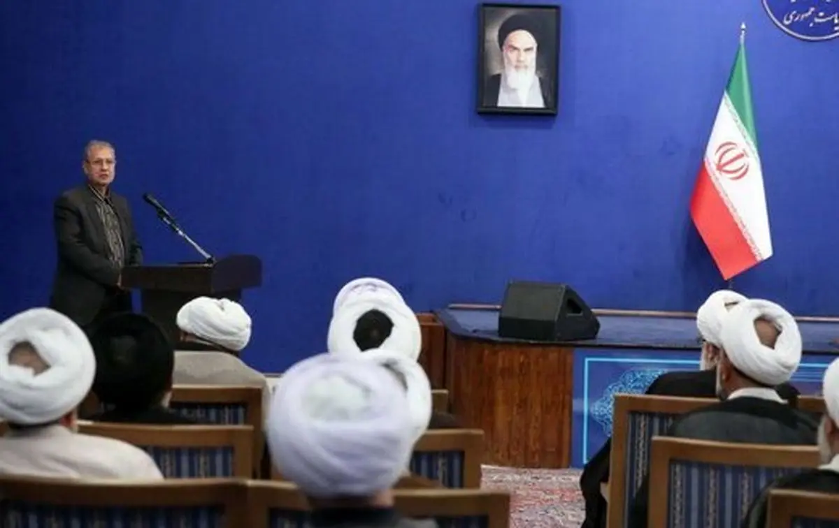ربیعی: حمله به دولت هنر شده است/ حمایت جامعه روحانیت از دولت جای تقدیر دارد
