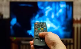 محمدرضا زائری: اگر راست می‌گویید جنایت آگهی‌ها در شبکه سه را پایان دهید