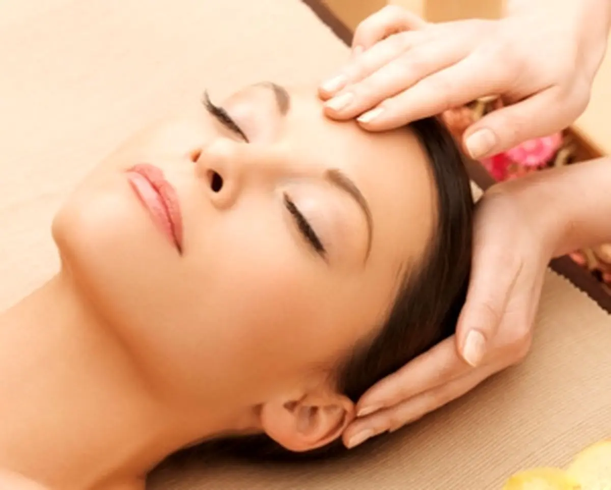 خیالت راحت عزیرم، بنده خدا خیلی چشم‌پاک است!