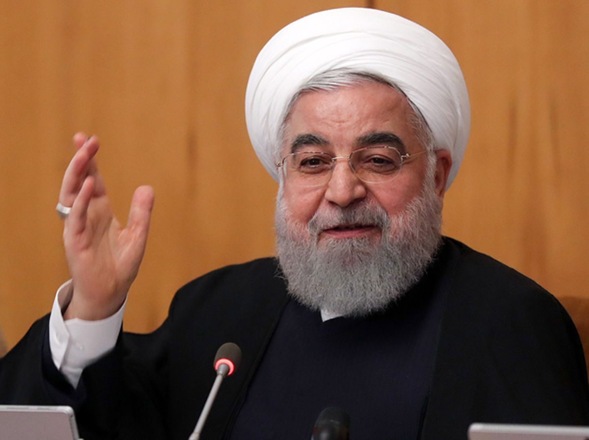 روحانی: هنوز هم برای مذاکره پیام می‌دهند / درباره FATF که برخی به آن حساسیت دارند سخنی نمی‌گویم