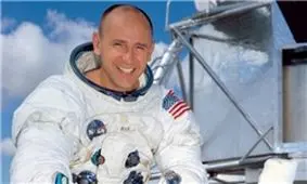 باور چهارمین فردی که پا به کره ما گذاشت