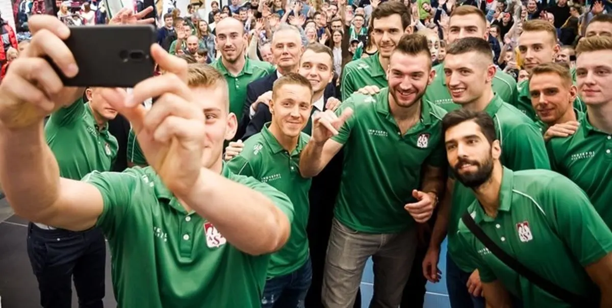 جلسه یارانِ موسوی با شهردار اولیشتن