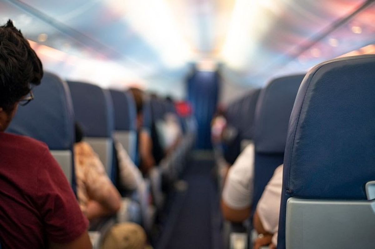 حرکت زشت یک مسافر در هواپیمای خارجی + عکس