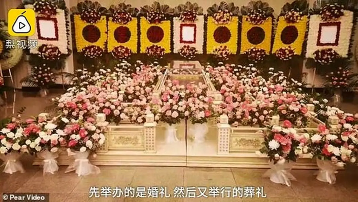 این مرد با عروس مرده در تابوت ازدواج کرد/تصاویر