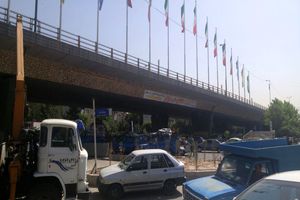 مصدومیت 11نفر در تصادف پل بعثت تهران