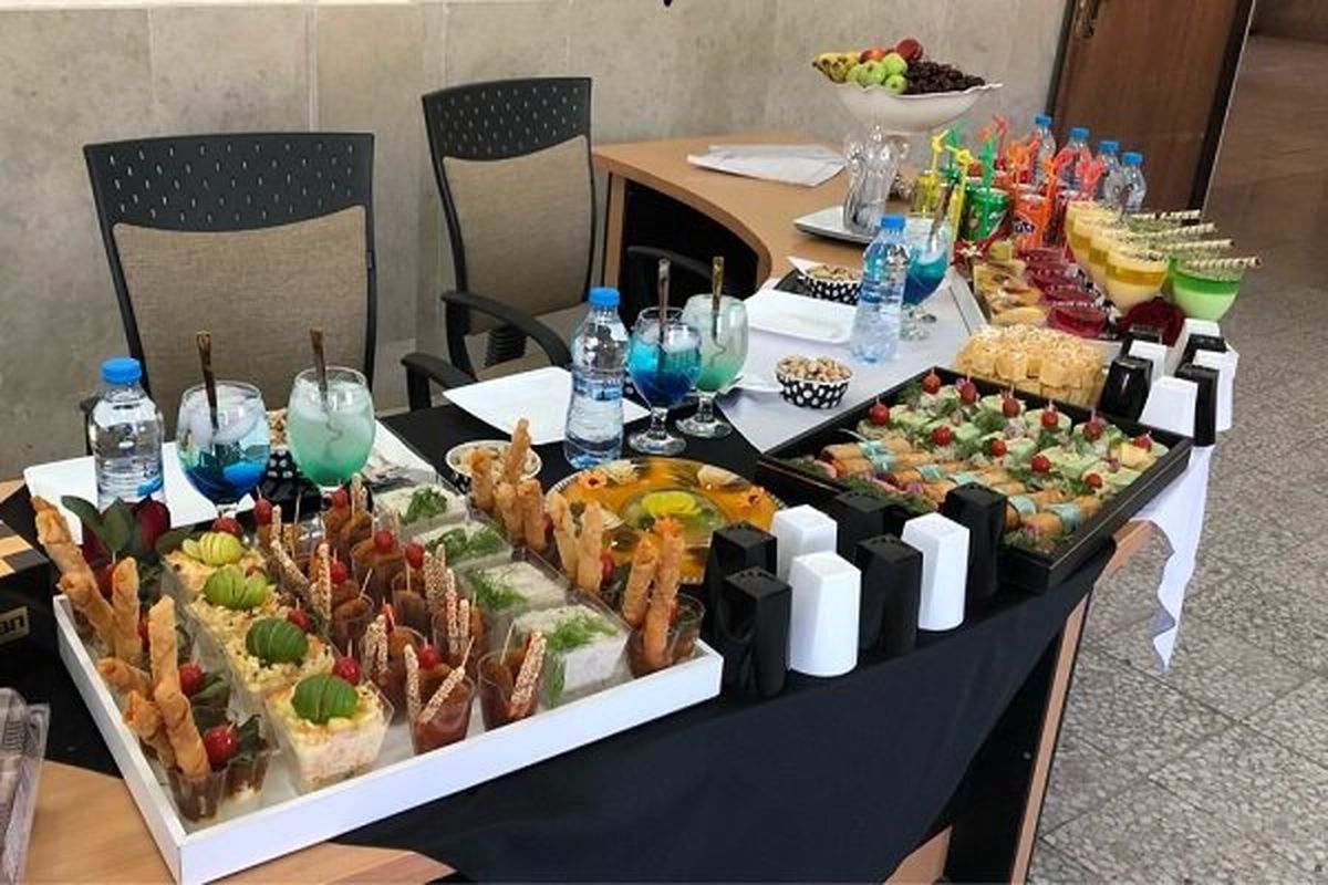 پذیراییهای مجلل در مراسم دفاع از پایاننامه صحت دارد؟