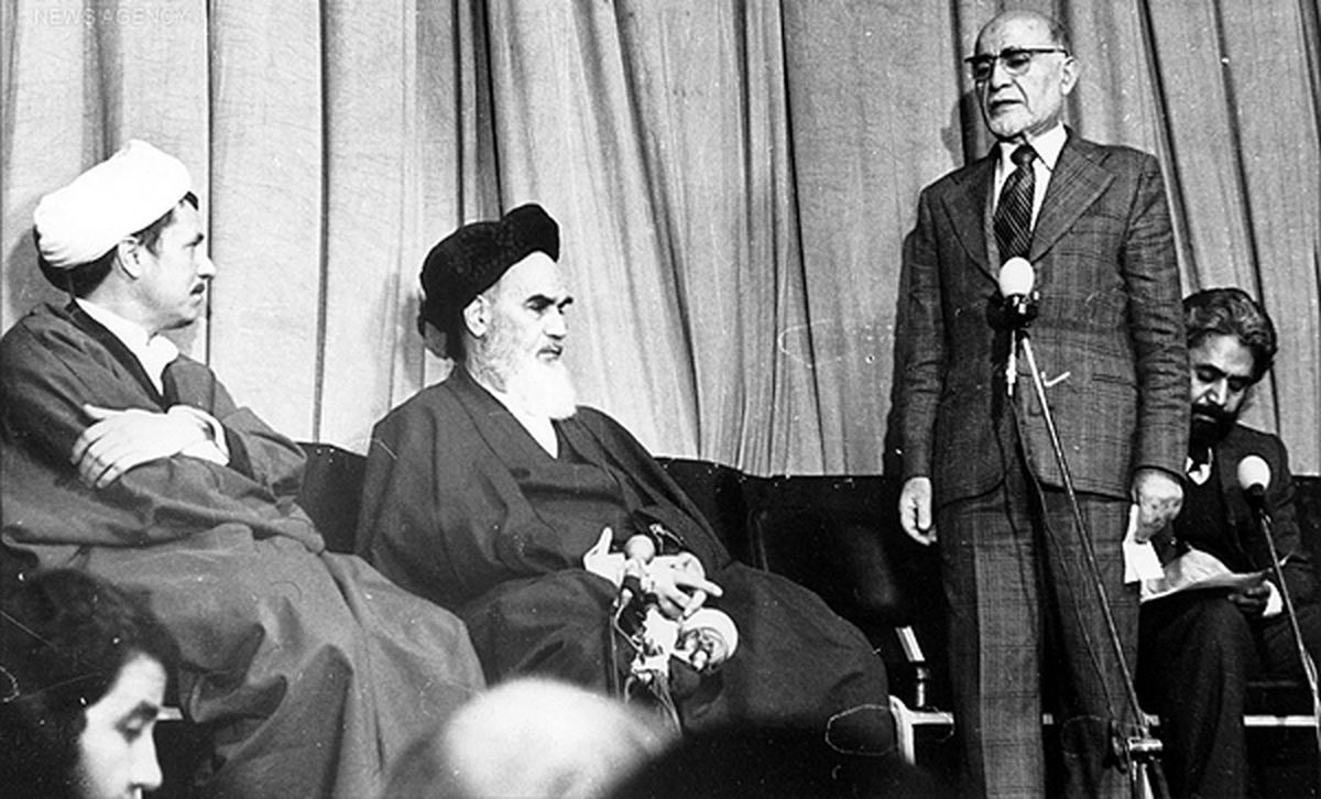 روایت صادق طباطبایی از دیدار مهندس بازرگان با امام در نوفللوشاتو