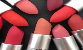 اشتباهات اصلی خانم ها هنگام رژلب زدن