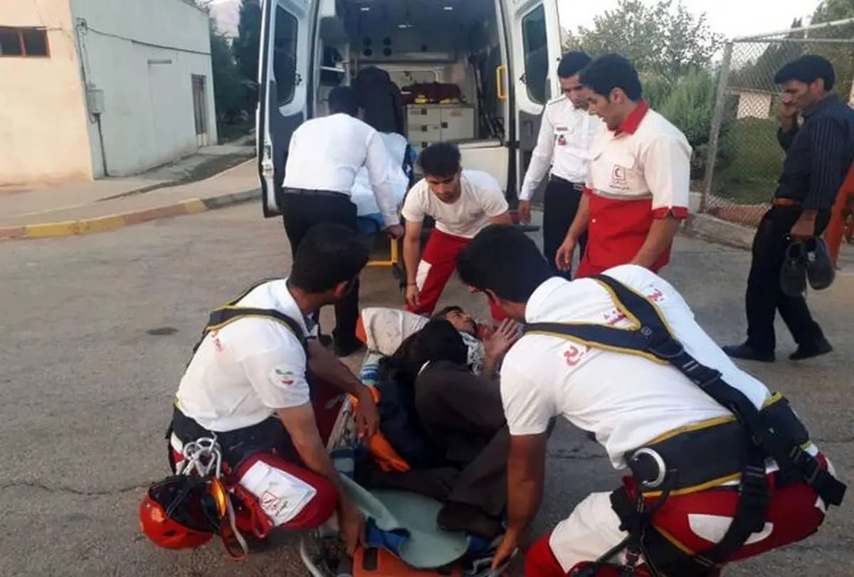 نجات جان یک دامدار در ارتفاعات با امداد هوایی