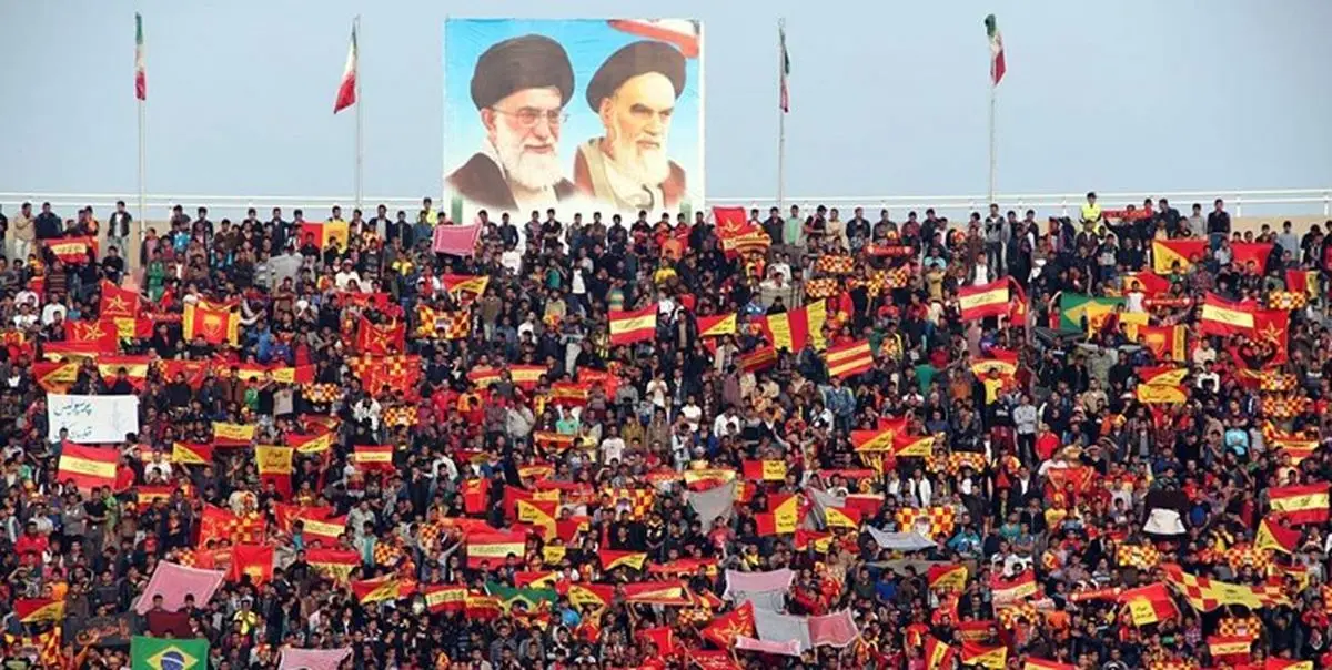 پرتاب سنگ و بطری به سوی بازیکنان پرسپولیس در اهواز/ بگومگوی امیری و گردان / یک بر صفر به سود پرسپولیس