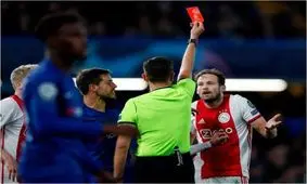 دو اخراج همزمان، بلای جان آژاکس