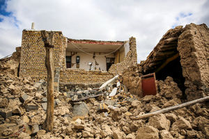 امدادرسانی به زلزله‌زدگان هم‌چنان ادامه دارد