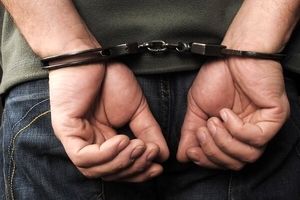 دستگیری مالخر کابل های برق سرقتی وکشف ۱۱ تن سیم
