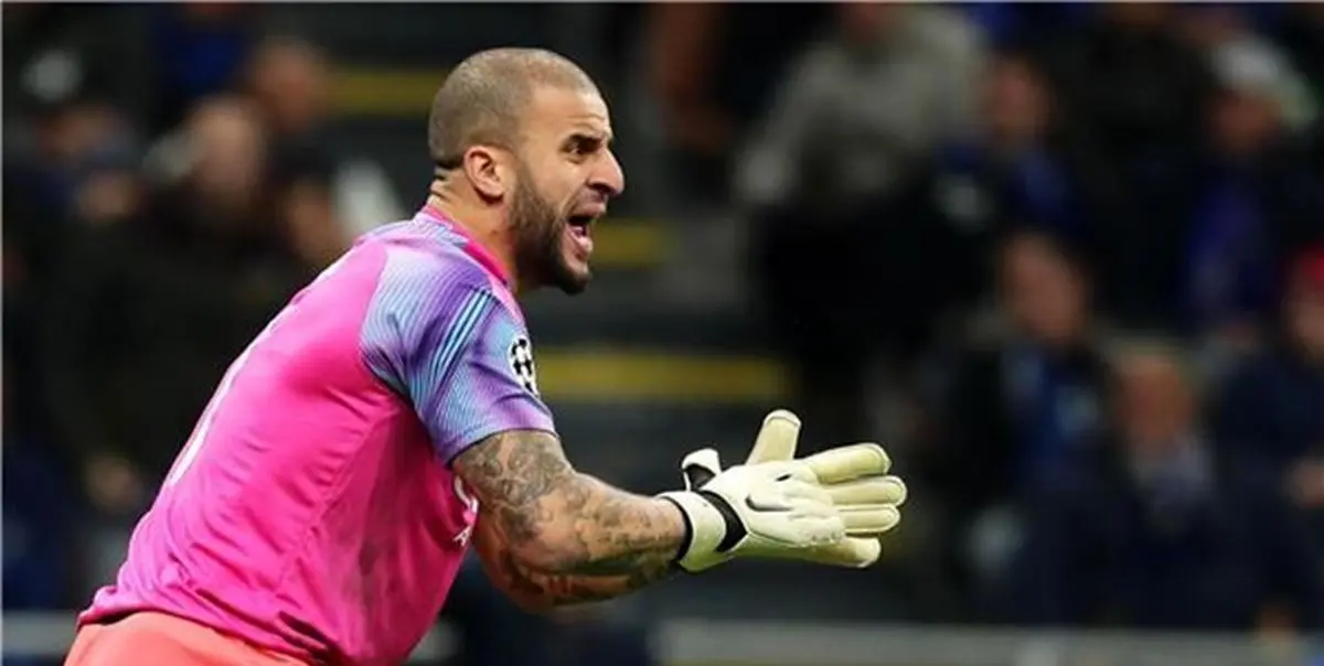 توضیح واکر درباره داوطلب شدن برای ایستادن در دروازه سیتی