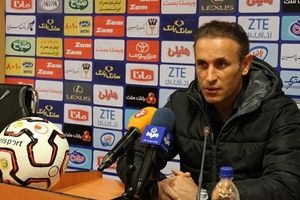 گل‌محمدی: امیدوارم بازیکنان شرایط خوب رسیدن به صدر جدول را درک کنند