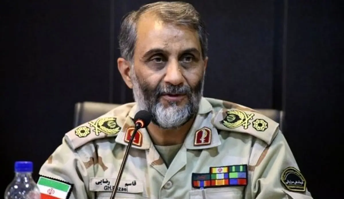 فیلم | لقمه گرفتن فرمانده مرزبانی برای سربازانش!